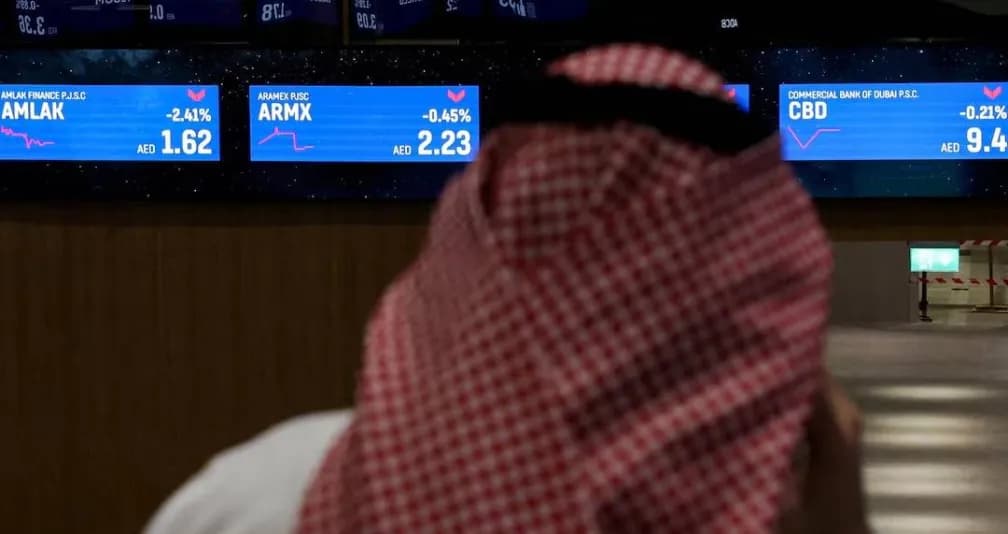 «الأسهم الخليجية» تغلق متباينة عقب قرار حصار مضيق هرمز