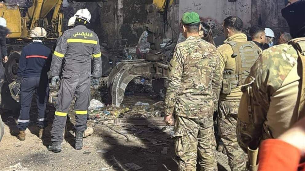 فرق الإنقاذ تواصل جهودها في طرابلس.. مراسل "الجديد" ينقل الصورة