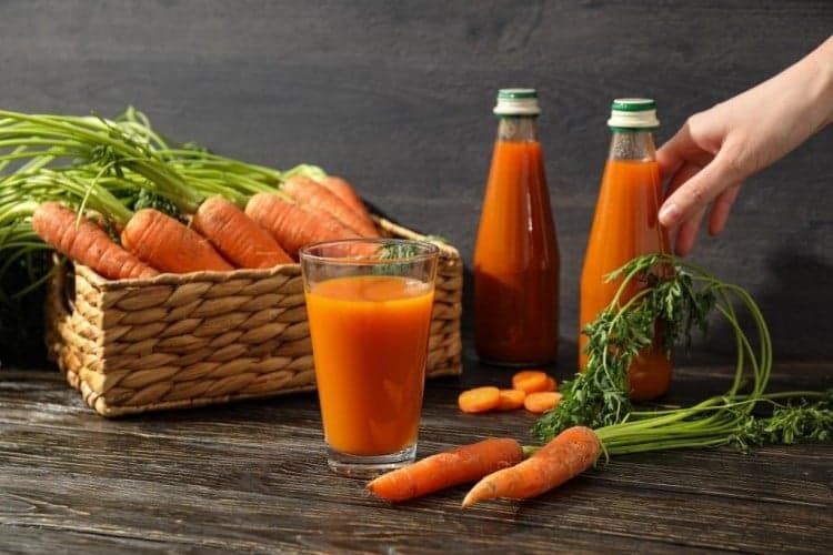 عصير الجزر يحمل سر البشرة النضرة والمناعة القوية