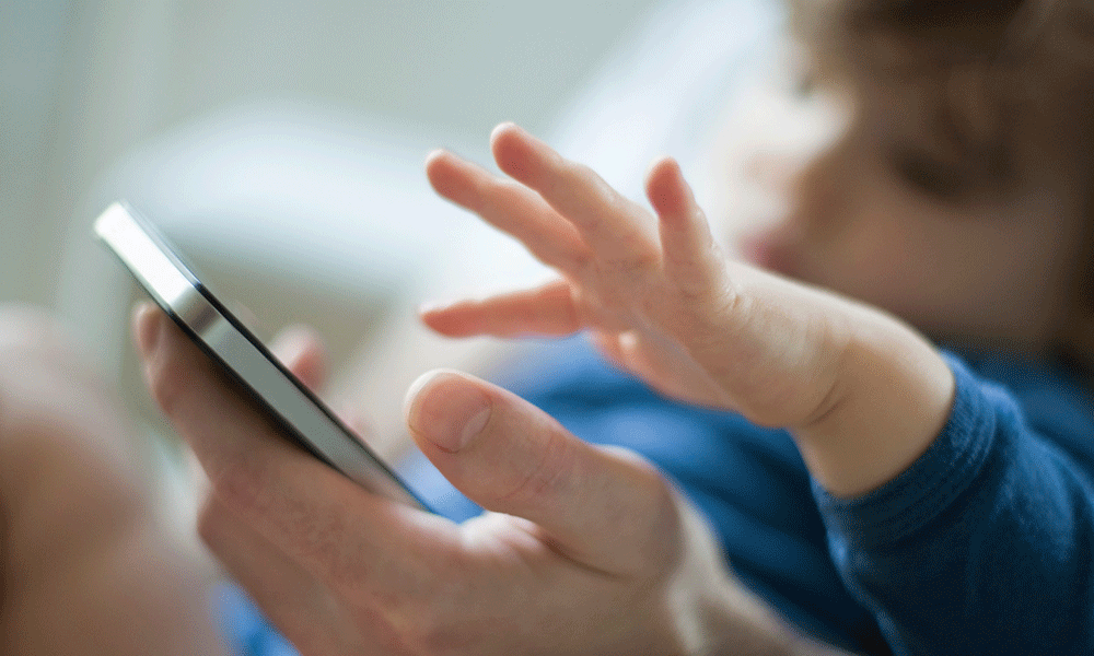 قيود على الذكاء الاصطناعي لحماية الأطفال في الصين!