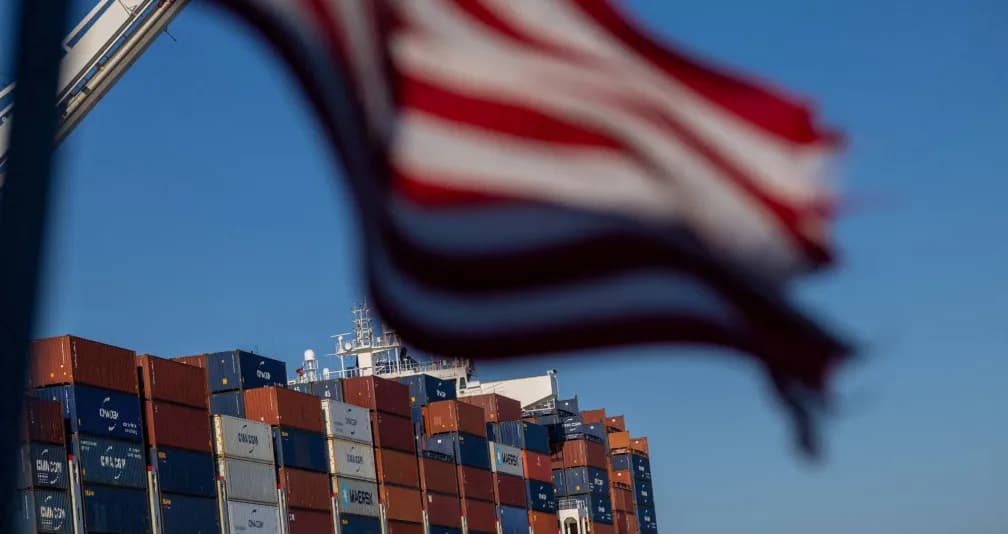 العجز التجاري الأميركي يتراجع إلى أدنى مستوى في 5 سنوات